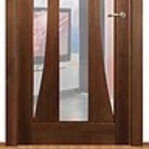 Межкомнатная дверь из массива Вудрев №5 остекленная (800 мм)