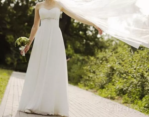 Нежное свадебное платье,  отлично подчёркивает фигуру